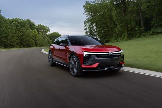 シェボレー初の電気SUV シェボレー・ブレザーEV 2024 557馬力& 324マイル範囲
