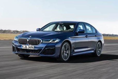 BMW 535Le ステプトロニック 292hp 2023 8速