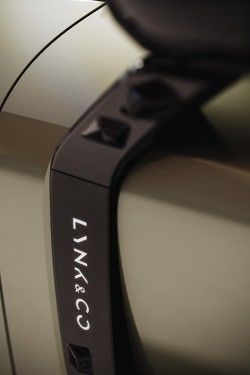Link&Co 08 新しいエネルギーカー 中型SUV 長距離120km PHEV 190最大速度
