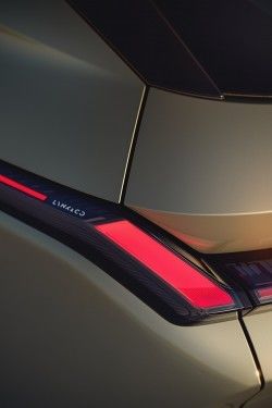 Link&Co 08 新しいエネルギーカー 中型SUV 長距離120km PHEV 190最大速度