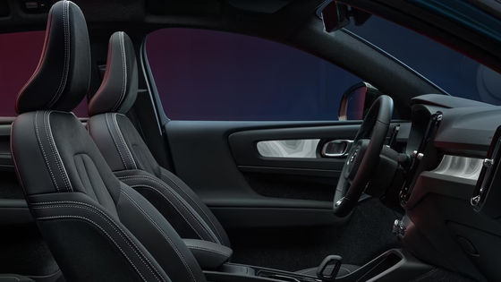 新しいEV 5ドア/5シート SUV CROSSOVER ボルボC40 0.5h 充電時間 W 670km 長距離 4.7秒 0-100km/h 加速