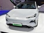 純電動車 ドンフェン・ナノ 01 2024 330Liter 最大速度140km/h 中国 新エネルギー電動車