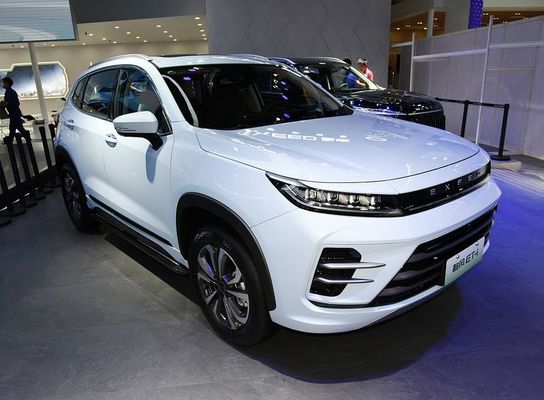 2023年 クラシックEXCEEDハイブリッド車 チェリー EXCEED ET-i 1.5T 156hp L4+ 125電動モーター 180km/h 最高速 0-100km/h 7秒で