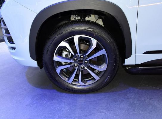 2023年 クラシックEXCEEDハイブリッド車 チェリー EXCEED ET-i 1.5T 156hp L4+ 125電動モーター 180km/h 最高速 0-100km/h 7秒で