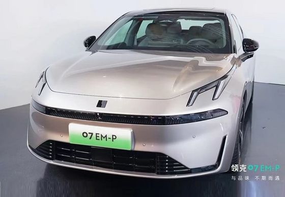 今日 最新のLYNK&CO 07 EM-P 126km長距離プロ PHEV 160 kWの電動モーターと350N.mのトルク