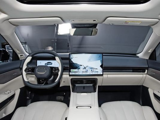 今日 最新のLYNK&CO 07 EM-P 126km長距離プロ PHEV 160 kWの電動モーターと350N.mのトルク