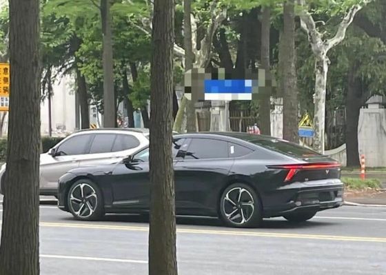 北京最速車展 吉岳07 200kWモーターパワー 27w;S 純電動車 最高速度200km/h