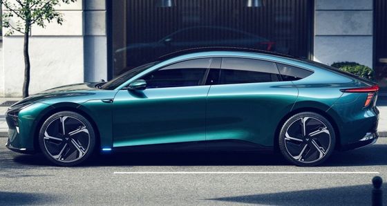 自動運転ロボット 2024 Jiyue01 200kw モーターパワー 272 PS 550km CLTC範囲 純電気自動車 最大速度200km/h