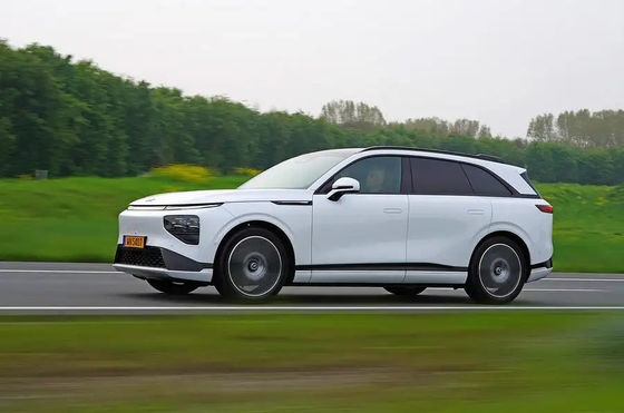 新しいプレミアム電気SUV -Xpeng G9 2024 570km pro 230モーターパワー 430N.m トーク 6.4sec 0-100km/h加速