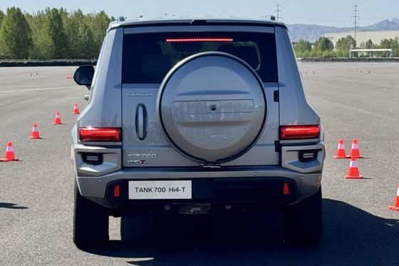 GWM TANK 高級オフロードSUV PHEV AWD 駆動列車 190km/h 最高速度 3.0t 360PS V6エンジンと0.4h 急速充電時間