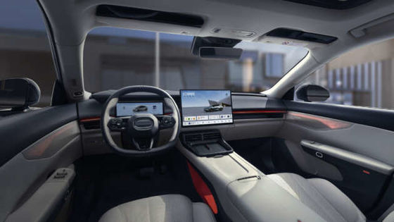 強力な新型ハイブリッドカー LYNK&CO 07 EM-P 163 PS と 255 Nm トークと 160kw モーターパワー&3 スピード DHT ギアボックス