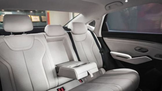 新しいハイブリッド車両 2024 BYD Qin L Dm-i 1.5T 101PS.L4 エンジン 218PS 電動エンジンパワー 180km/h 最大速度