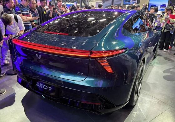 プレセール ジーリー&バイドゥ 共同ブランド ジーユー07 200kw/271P.s のモーターパワー 2WD 駆動列車 4ドア/5シート