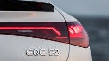 超長距離電動車 メルセデス・ベンツ EQE AMG 53 4MATIC+ 460kw/625P.s エンジンパワー 220km/h 最大速度