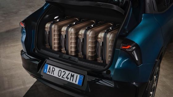 最初のEVコンパクトカー アルファロメオジュニア電動 54.8kwhのバッテリーと最大パワー 158kW,最大345マイル範囲