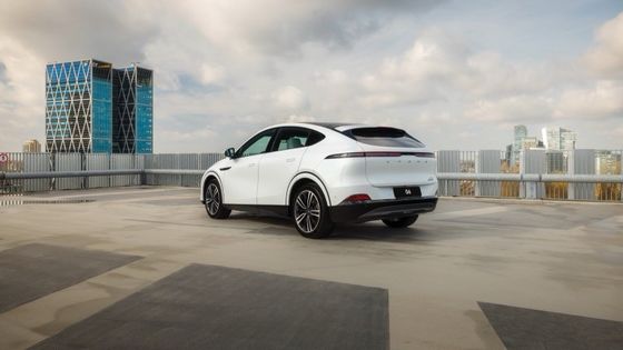 Xpeng G6 RWD ロングレンジ 電動車 SUV EV 電動車 210kWのエンジンパワー RWD運転 & 490kmの範囲