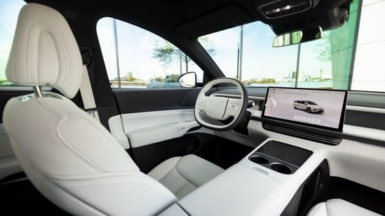 Xpeng G6 RWD ロングレンジ 電動車 SUV EV 電動車 210kWのエンジンパワー RWD運転 & 490kmの範囲