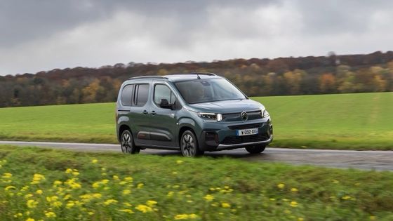 新型シトロエンe-ベルリンゴ 新型電気自動車 339km 走行距離 100kwのバッテリーで52kwh モーターパワー&最高速度132km/h