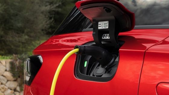 フォルクスワーゲン ID 7 ツーラー GTX 新型 エンジェリー 搭載 91kwh バッテリー 250kw (340P.s) エンジンパワー 6.0秒 加速 0-100km/h