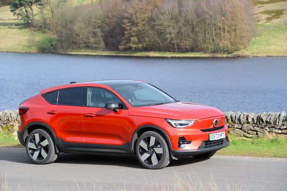 全方位電動車 ボルボ EC40 アルティメットツインモーター WLTP 326マイル 4.7秒加速 0-62mph 408hp モーター馬力