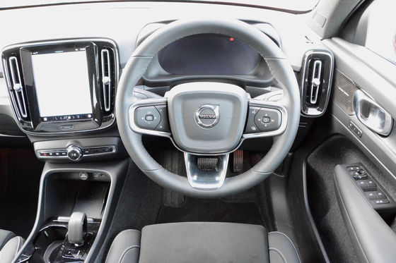 全方位電動車 ボルボ EC40 アルティメットツインモーター WLTP 326マイル 4.7秒加速 0-62mph 408hp モーター馬力