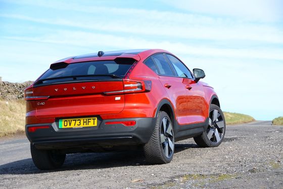 全方位電動車 ボルボ EC40 アルティメットツインモーター WLTP 326マイル 4.7秒加速 0-62mph 408hp モーター馬力