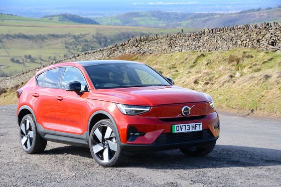 全方位電動車 ボルボ EC40 アルティメットツインモーター WLTP 326マイル 4.7秒加速 0-62mph 408hp モーター馬力