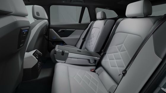 最新の電動車 バッテリー84.4kWh 走行距離329マイル 335bhp/430Nm BMW i5 トゥーリング eDrive40 シングルスピードRWD