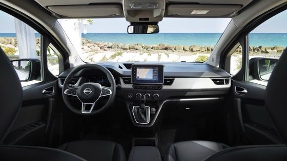 快適な運転姿勢と実用的なキャビンの良い価値と 日産タウンスター MPV 純 EV WLTP 285km