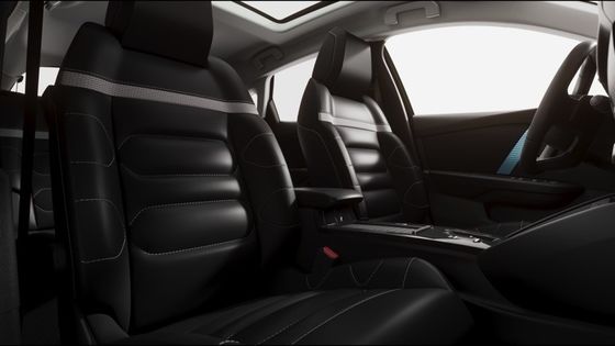 シトロエンのE-C4 115kW (156ps) のパワーで 150km/h 最大速度 54kwh リチウムイオン電池