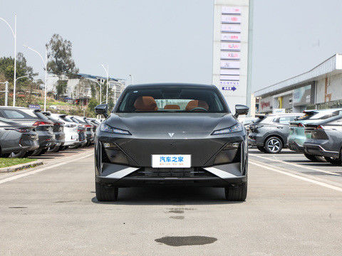 最新のHUAWEIシステム DEEPAL S07 2024 EREV 121km CLTC0.5h 急速充電時間 175kW 最大パワー 320N.m トーク