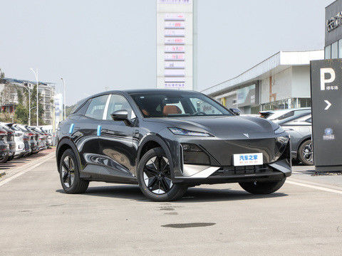 最新のHUAWEIシステム DEEPAL S07 2024 EREV 121km CLTC0.5h 急速充電時間 175kW 最大パワー 320N.m トーク