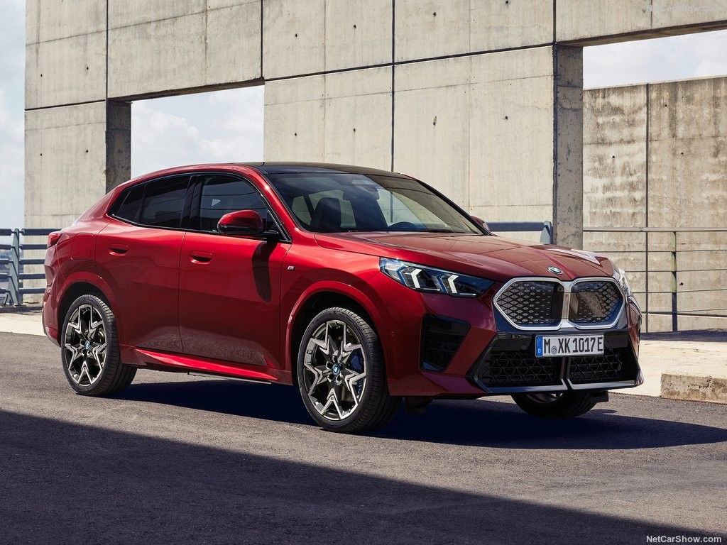 ホットセール ロングレンジ電動車 2024 BMW IX2 449Km 高速オート 新エネルギー車