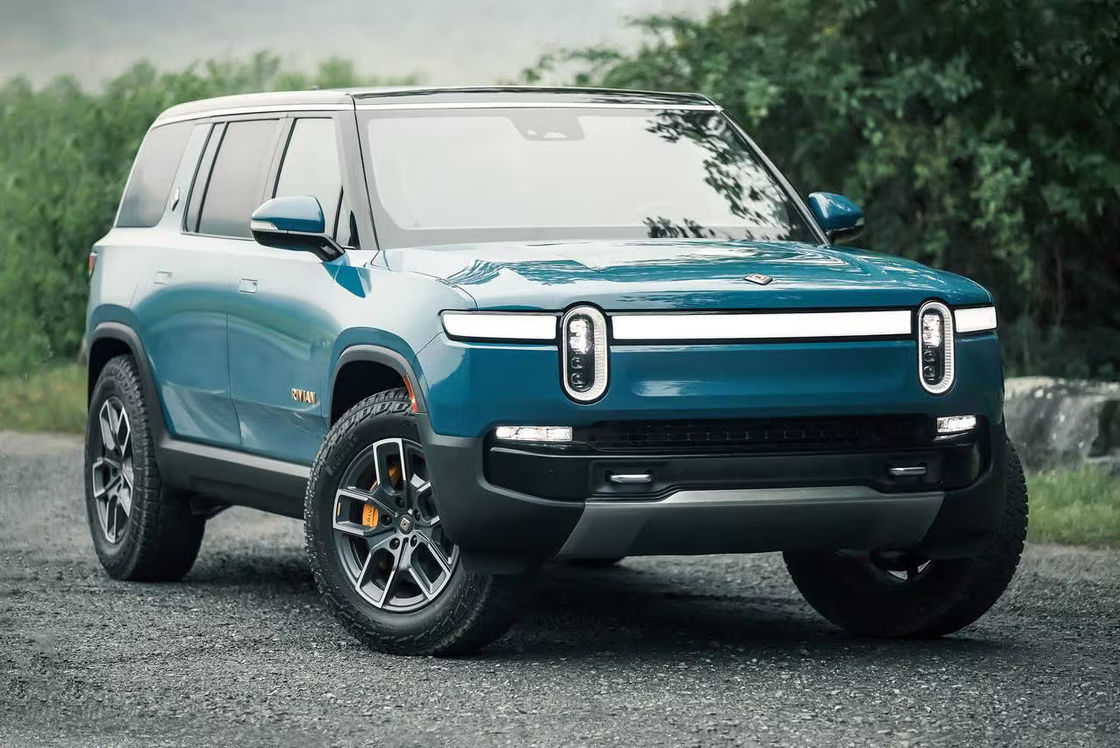 2023 RIVIAN R1S 4モーター 800P.S サイレンス 660km 3.1秒で60mphを打つ 全電動動動力 W 7座 高級カービン